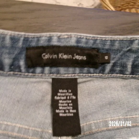 Calvin Klein Jeans Women's 10x30  Blue Boot Cut Medium Wash Denim Jeans - Picture 3 of 7